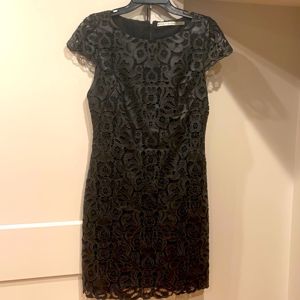 Gorgeous black lace dress - cap sleeve